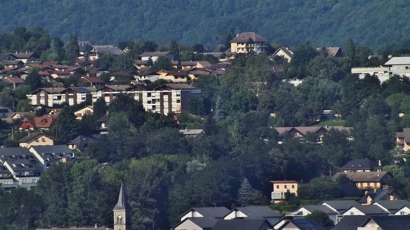 Le village de Chambéry-le-Vieux, au nord de la ville